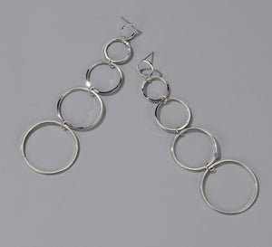 Womens Interlocking Hoop Earrings Lightweight Silver Tone Hoops