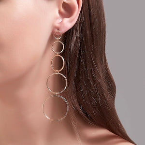 Womens Interlocking Hoop Earrings Lightweight Silver Tone Hoops