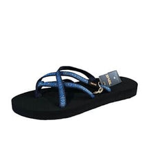 Load image into Gallery viewer, Teva Olowahu Womens Sandals Size 9 Flower Loom Navy Flip Flops